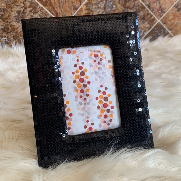 Black Cushioned Sequined Tabletop Picture Frame EUC - Picture 2 of 9